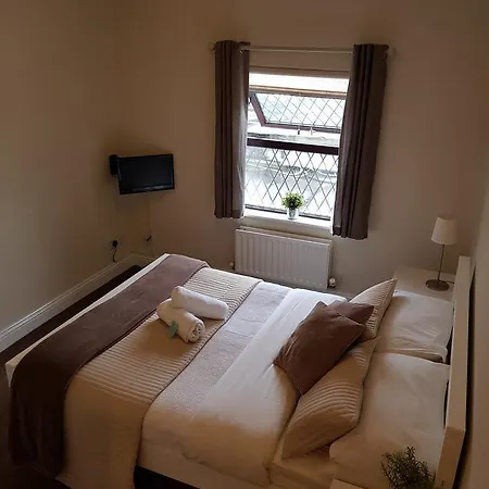 The Coach House Couette-café