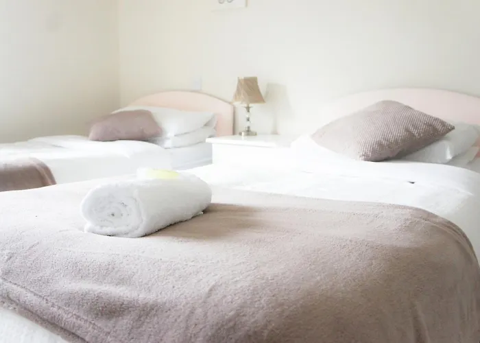 فندق The Coach House 3*